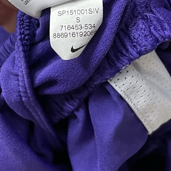 Nike 3” Running Fitness Shorts 716453-534 Purple Small Work Out Tempo - Picture 12 of 13